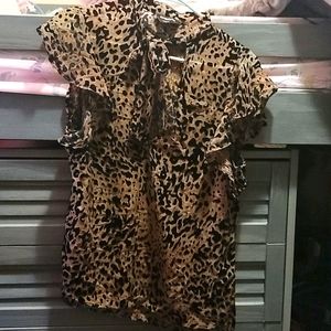 Bebe leopard top